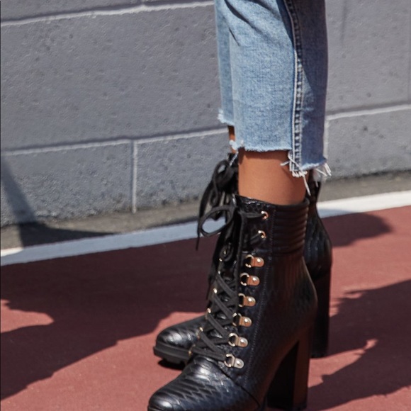 Black heeled booties NWT - Picture 3 of 7